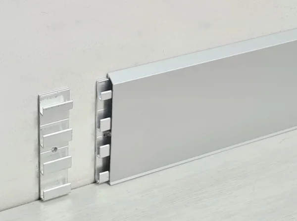 Алюминиевый плинтус Fezard Кабельный ALP-С70 Алюминий 70*10*2500 мм в Томске