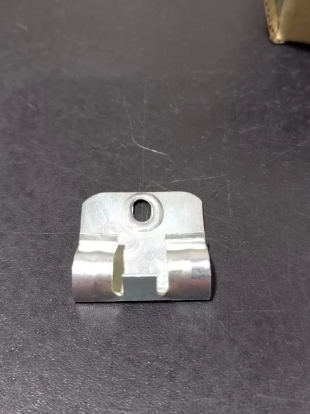 Клипсы к плинтусу MDF Bonkeel (50шт) в Томске