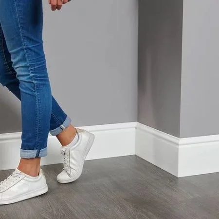 Плинтус NMC Wallstyl FL17 (170х18х2000 мм) в Томске