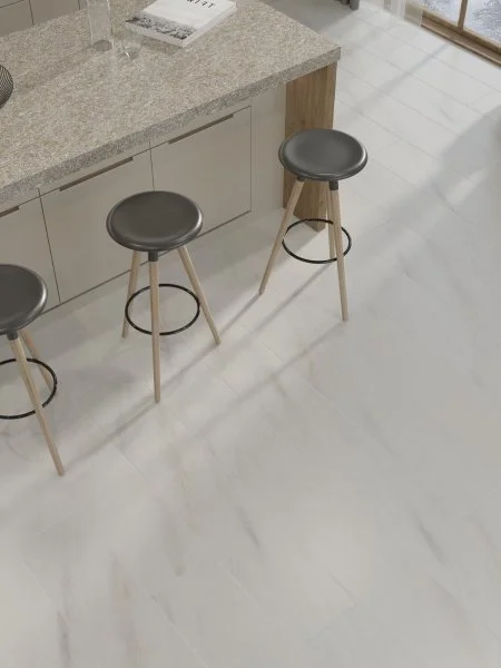 Ламинат Egger PRO 8/33 4V Large Aqua+ Мрамор Леванто белый EPL245 в Томске