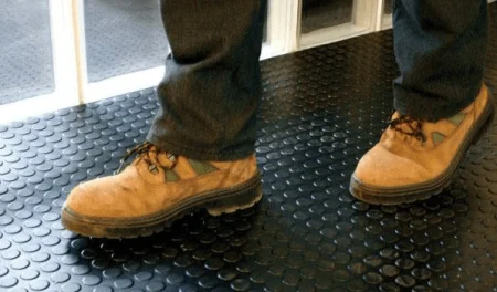 Противоскользящее резиновое покрытие Пятачки (1,0х10м) в Томске