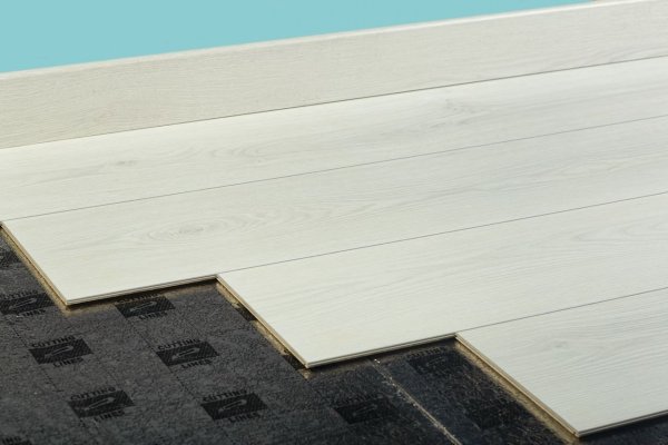 Ламинат Kronopol Platinium Milo Aqua Block 3305 Nike Oak в #REGION_NAME_DECLINE_PP#